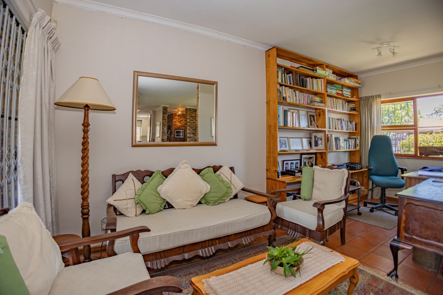 4 Bedroom Property for Sale in Amandelrug Western Cape